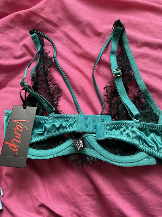 Бюстгальтер без чашки,  білизна