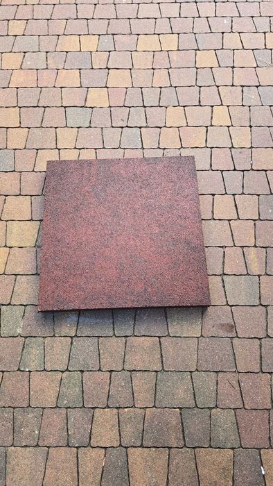Płyty gumowe  50x50x4 cm,30 szt,7,5m2,pod basen,plac zabaw