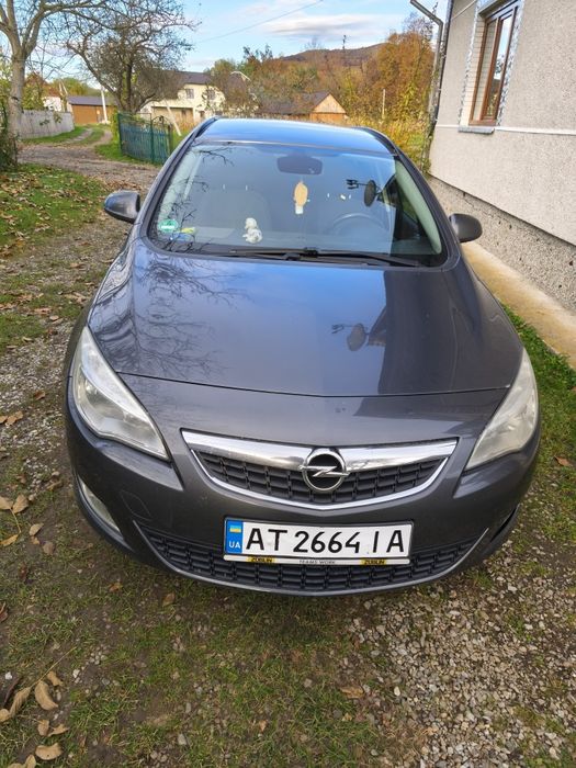 Опель Астра 2011 1.7дизель