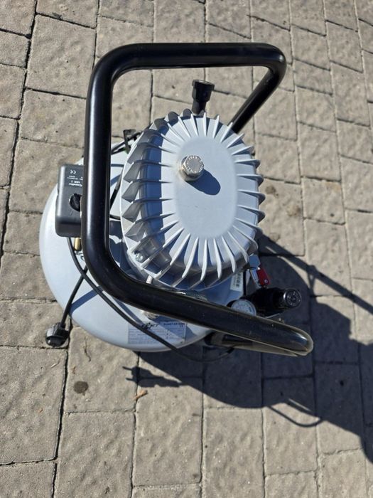 Компресор Planet-Air L-S50-15 (Silver-Line), 15 л, 8 бар, малошумний