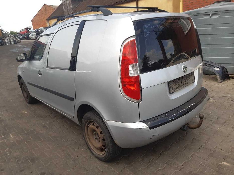 Skoda Praktik Lampy zderzak maska błotniki klapa drzwi hak