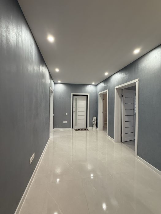 Продаж гарного нового будинку на Крошні.