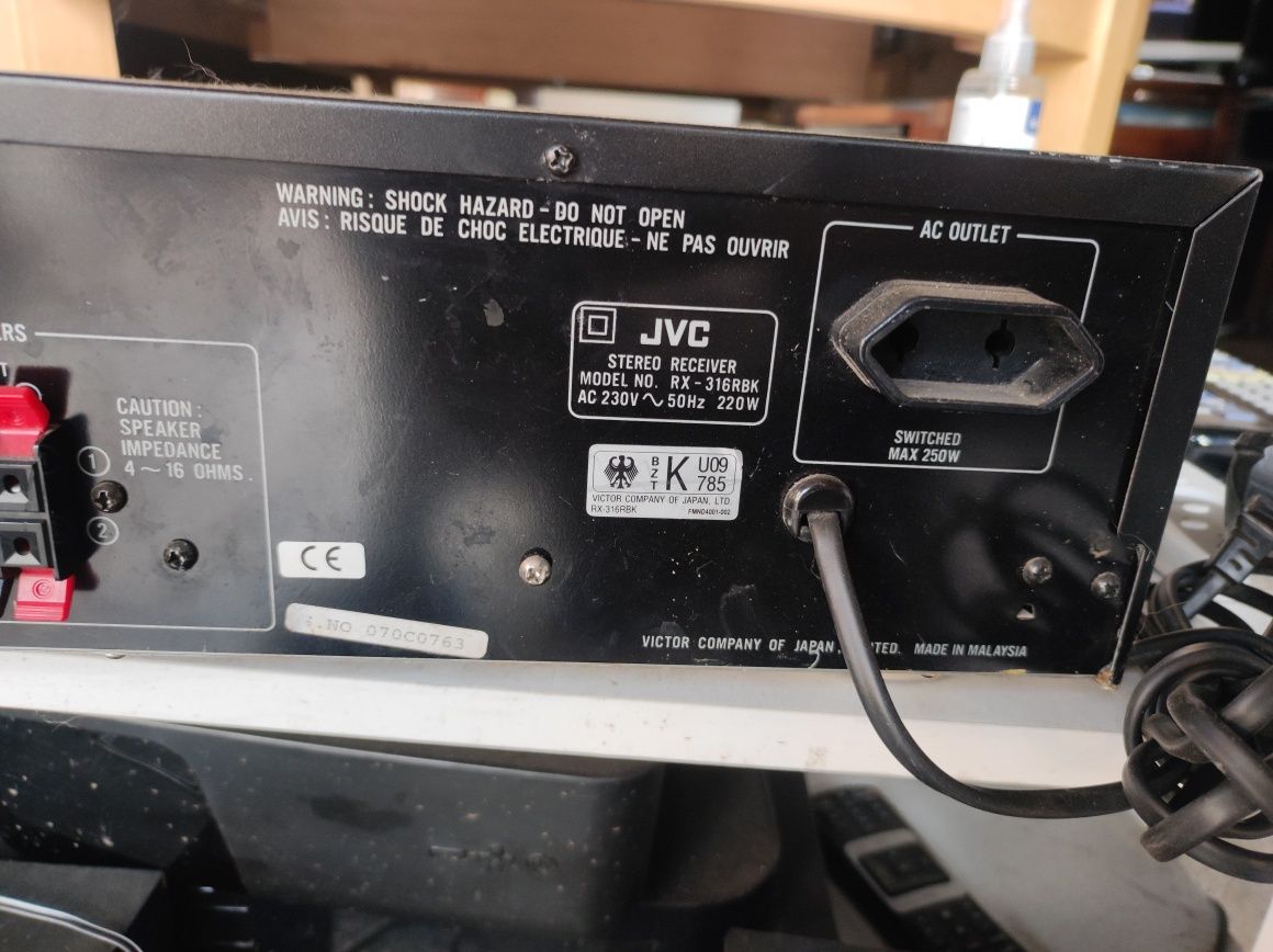 Amplituner JVC ok