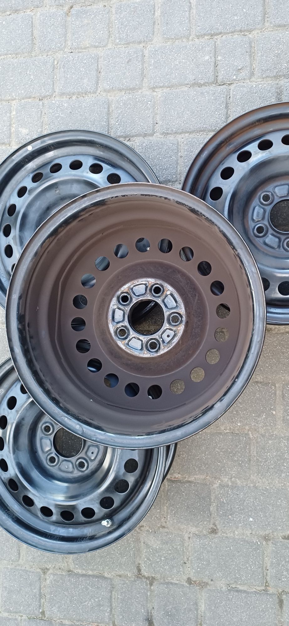 Felgi stalowe MITSUBISHI 6,5x16 , rozstaw śrub 5x114,3 , ET 46.