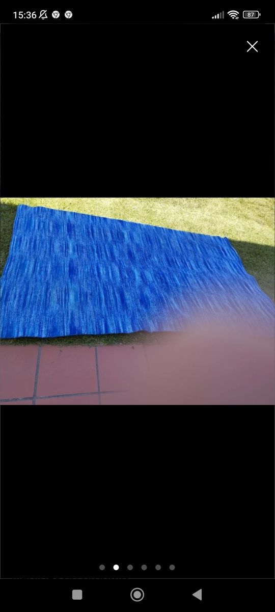 2 carpetes azuis como novas de