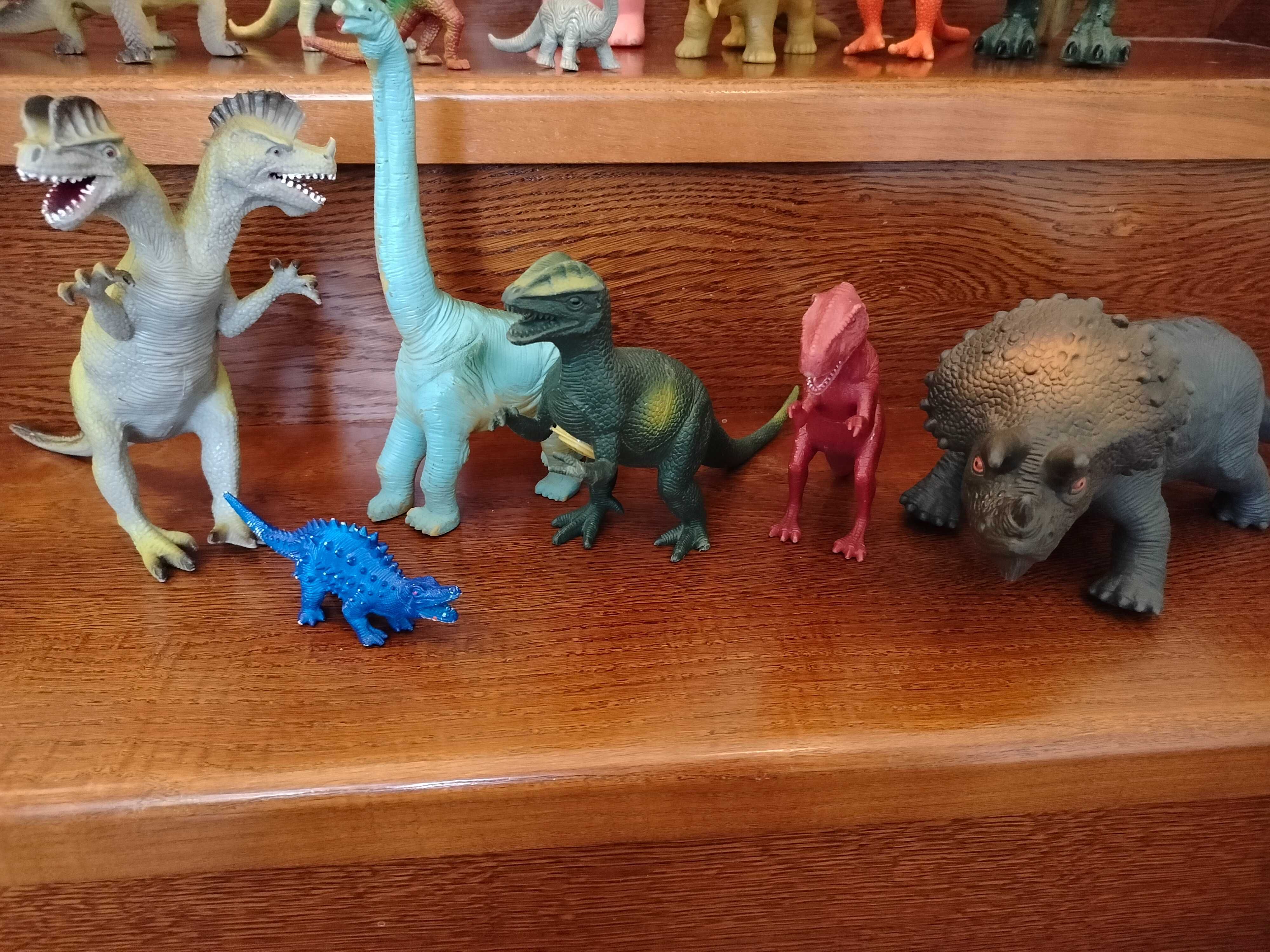 Zestaw kolekcja figurek dinozaury