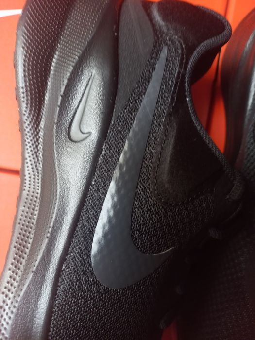 Чоловічі кросівки для бігу Nike Revolution 7