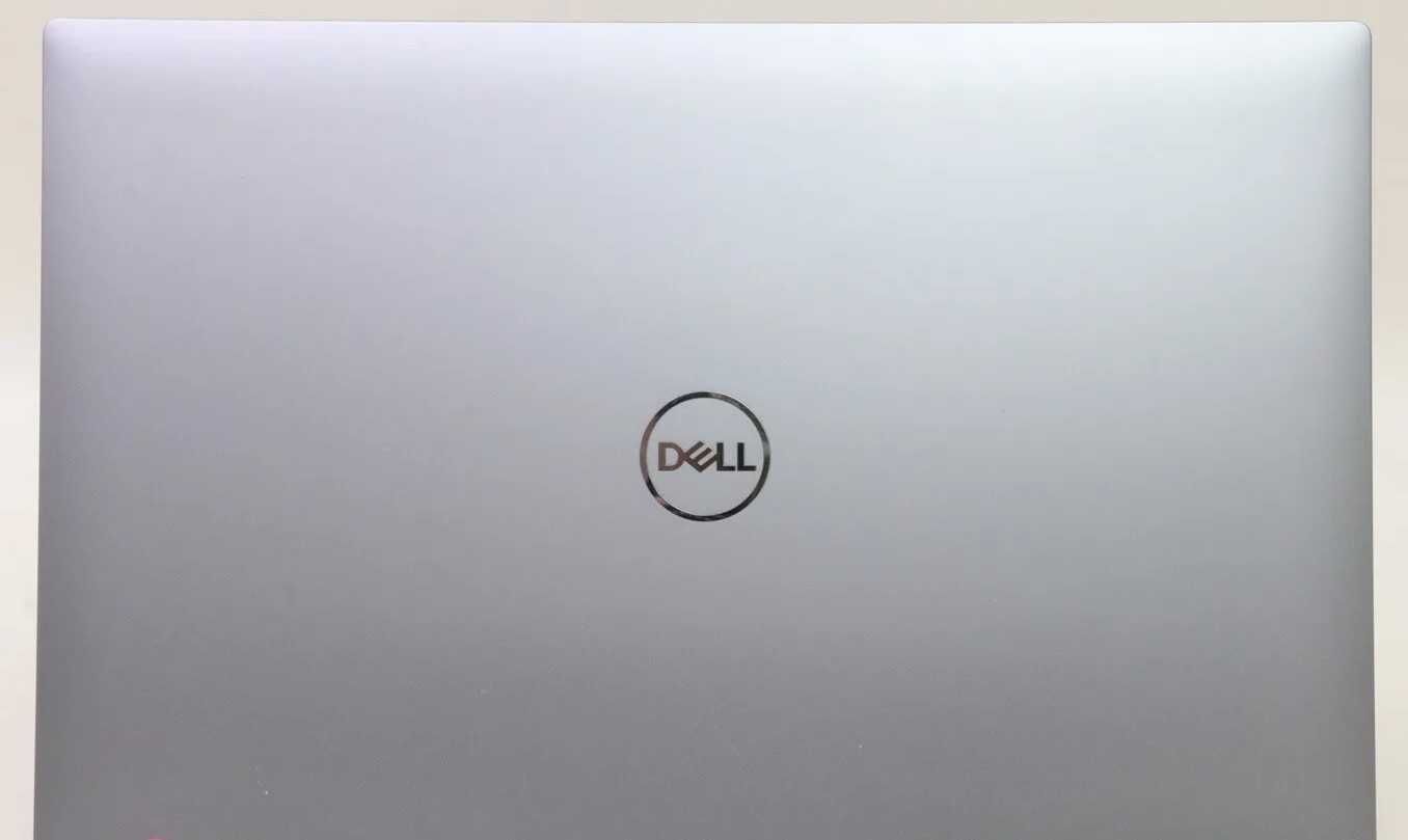 DELL PRECISION 5540  I7-9850H/1TB SSD/32GB/Quadro T2000 4GB/4 % знос