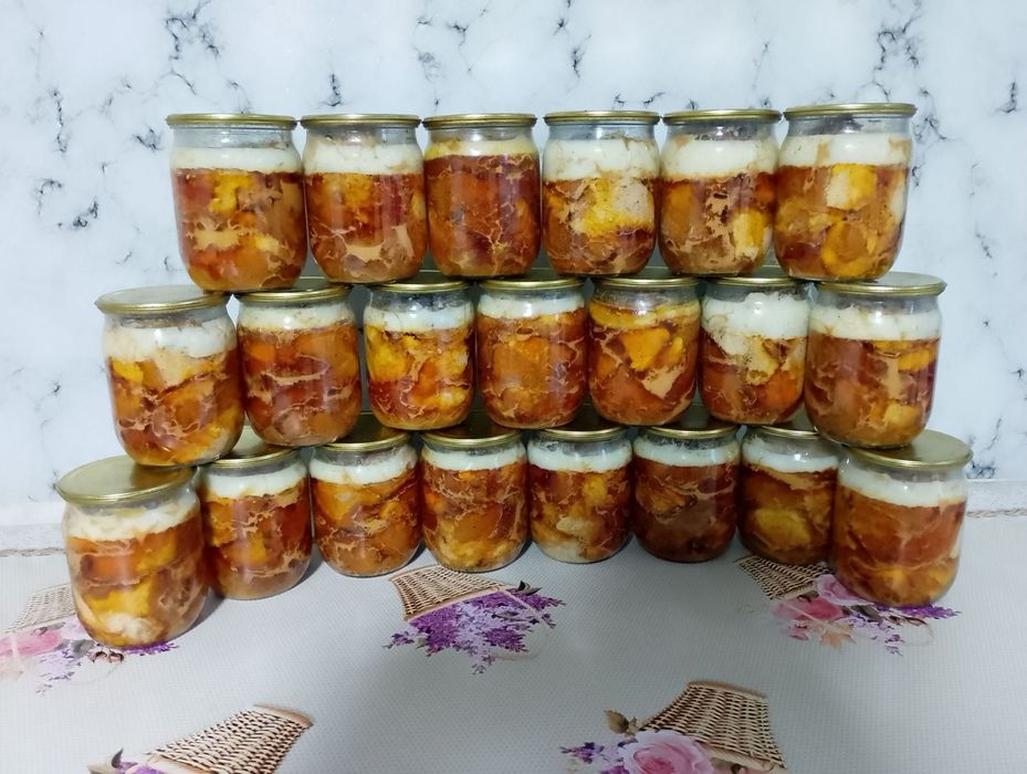 Тушонка та паштет із домашньої свинини, приготовані в автоклаві