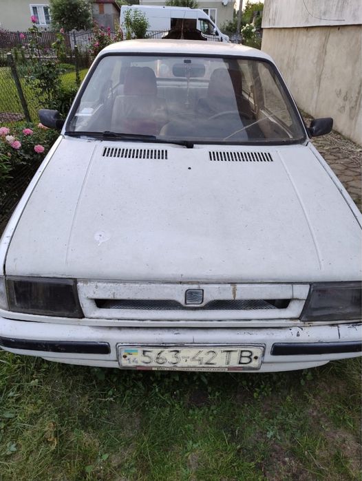 Продається сеат