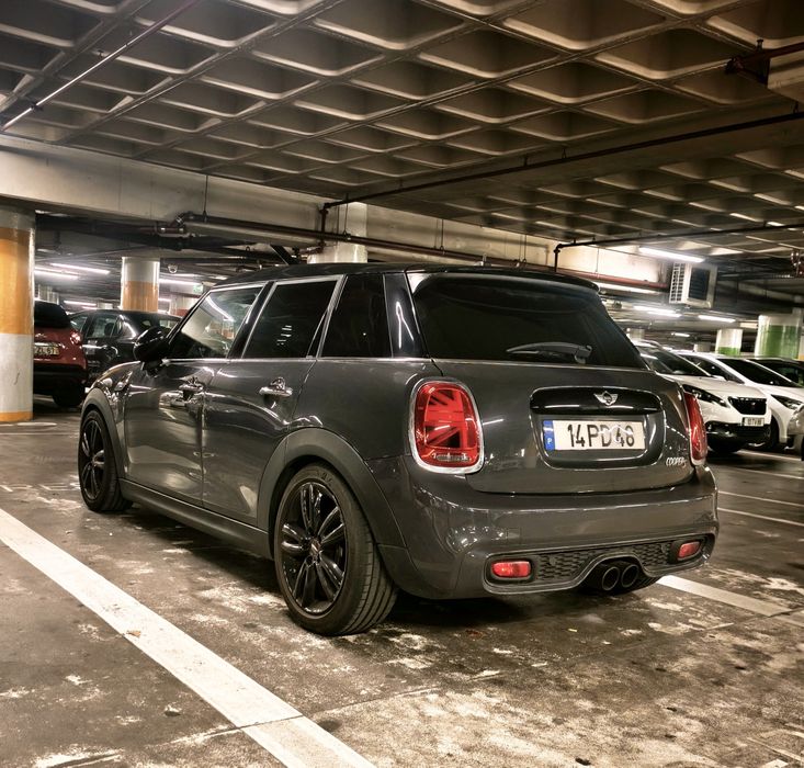 MINI Cooper S F55 2.0 Turbo – Nacional, com 99.000km