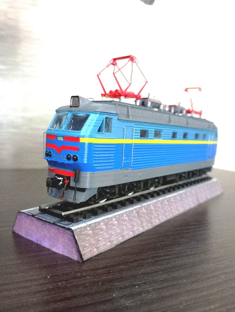 Модель електровоза ЧС4, масштаб 1:87