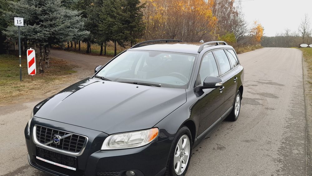 Volvo v70 2.0d 136km Nawigacja Bezwypadkowy