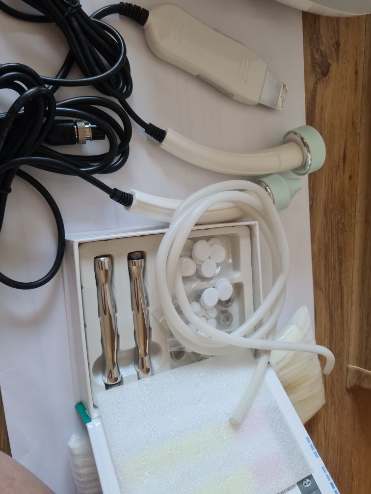 Kombajn 3 w 1, mikrodermabrazja, sonoforeza, peeling kawitacyjny