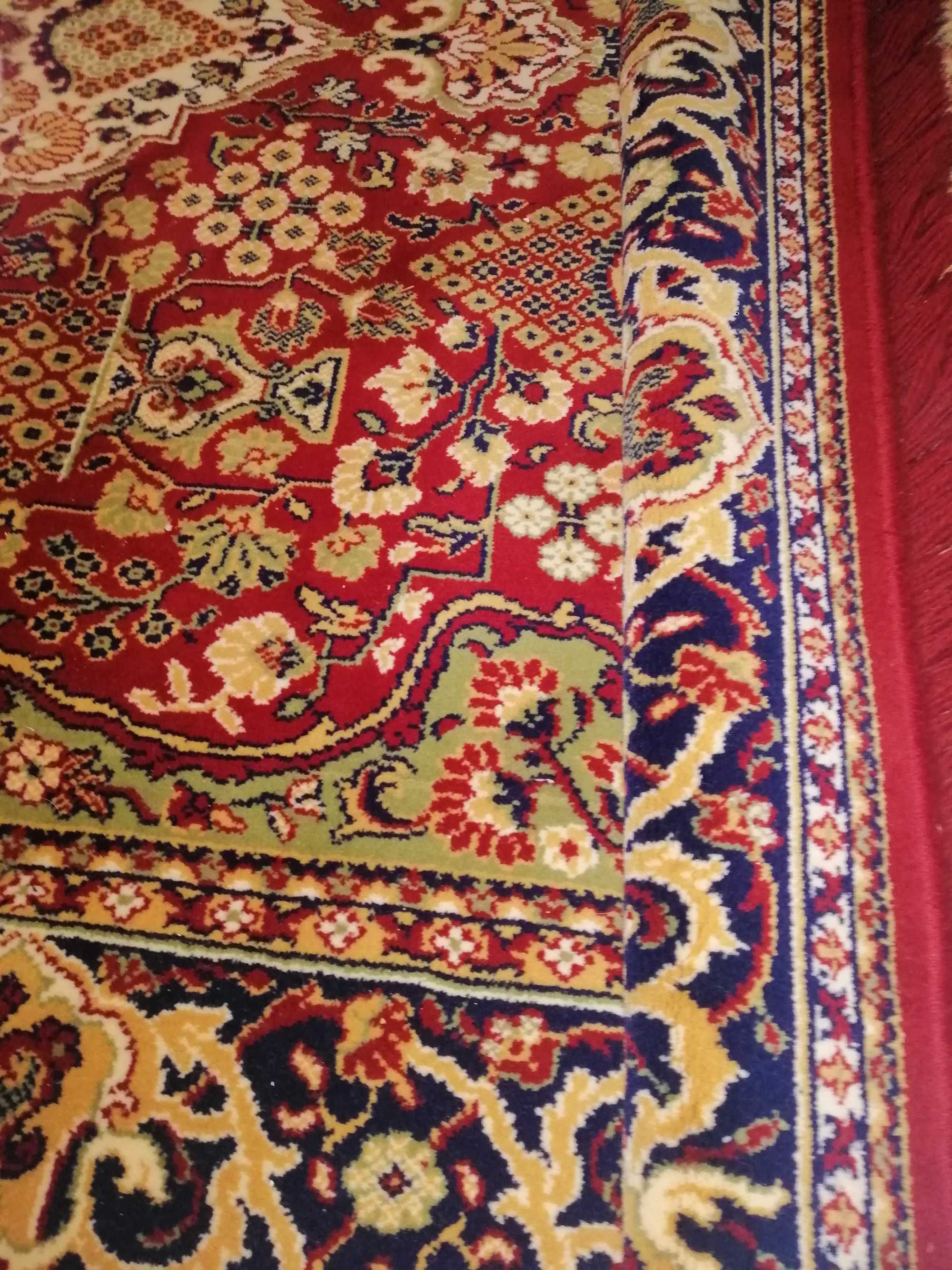 Унікальний шерстяних   килим розміром 2х3 м