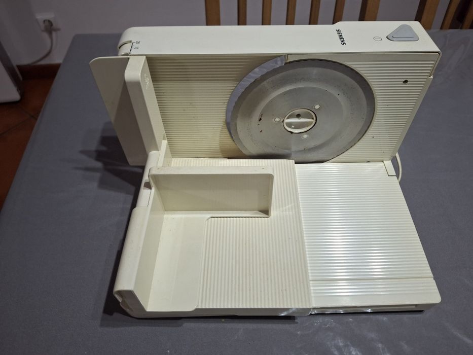 Máquina de cortar fiambre, queijo,  pão