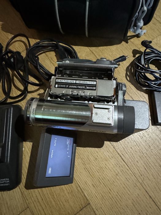 Продам видеокамеру  Panasonic. Отличное состояние. Рабочая