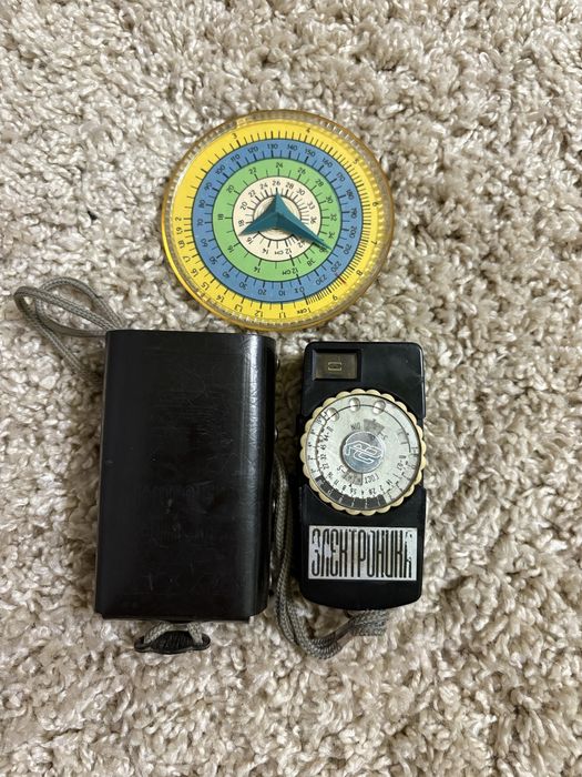 фотоелектричний експонометр «Электроника»