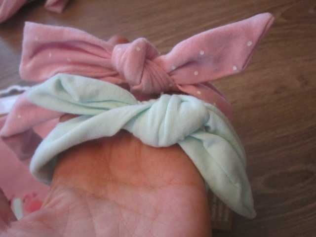 śliniaki i opaski do włosów dla dziecka na prezent nowe