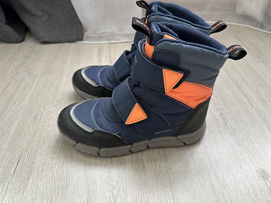 Продам зимние сапоги Geox