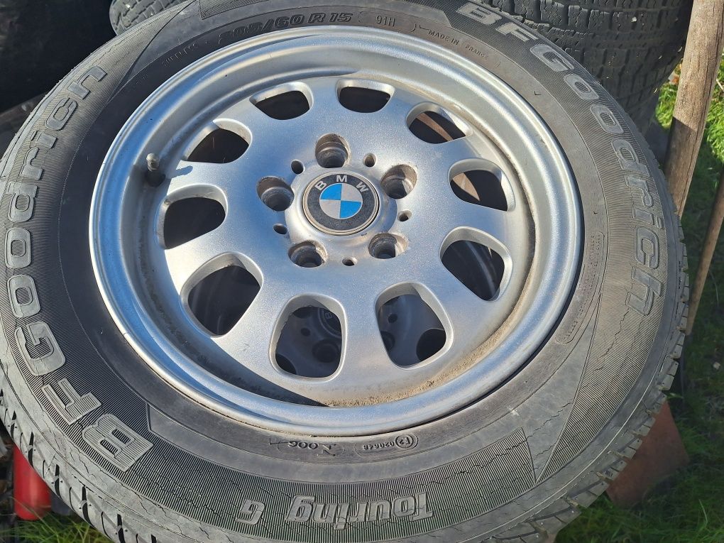 Alufelgi komplet zestaw BMW 15 cali x4 sztuki