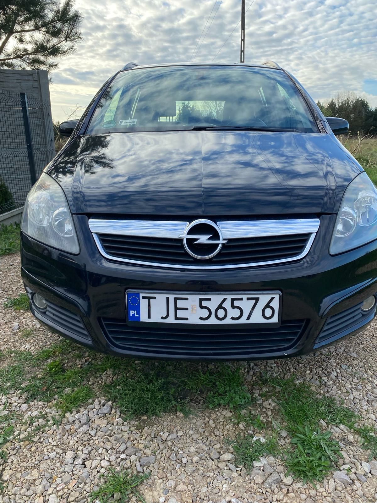 Opel Zafira B 1,8 benzyna 7- osobowa