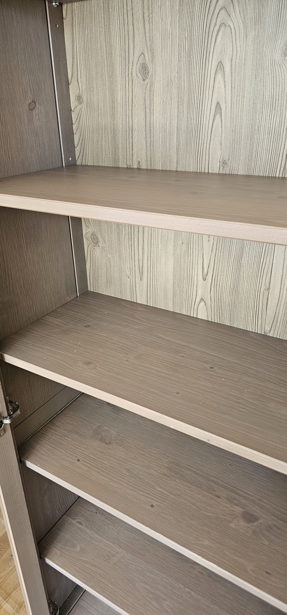Regał witryna biblioteczka hemnes ikea drewniana