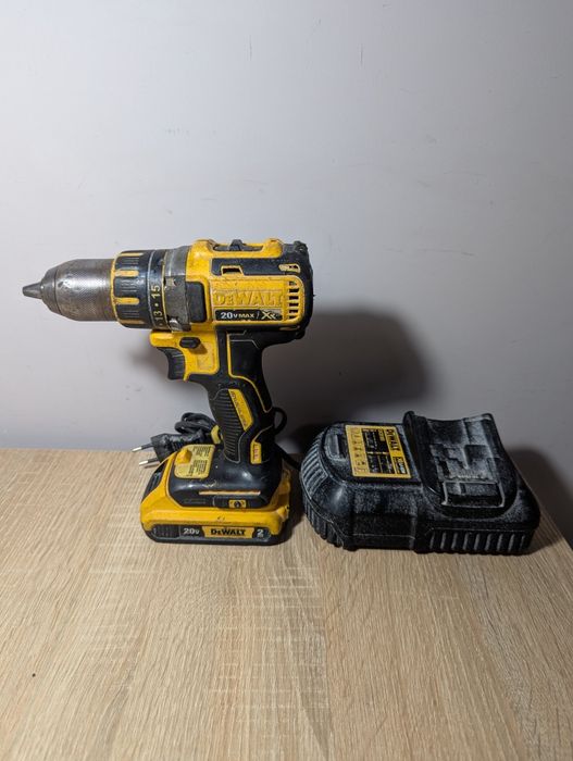 DeWalt dcd790 + акумулятор+ зарядне
