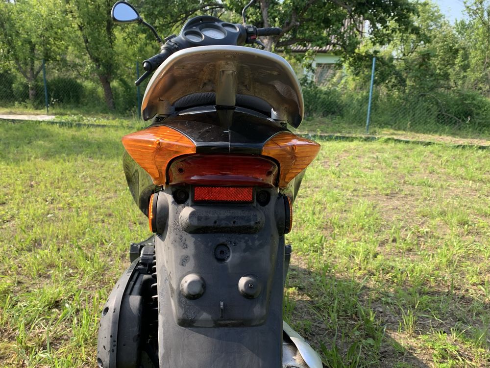 Продам скутер Honda X8R