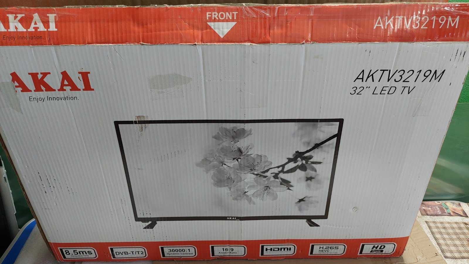 Телевізор AKAI AKTV3219M пошкоджений екран.