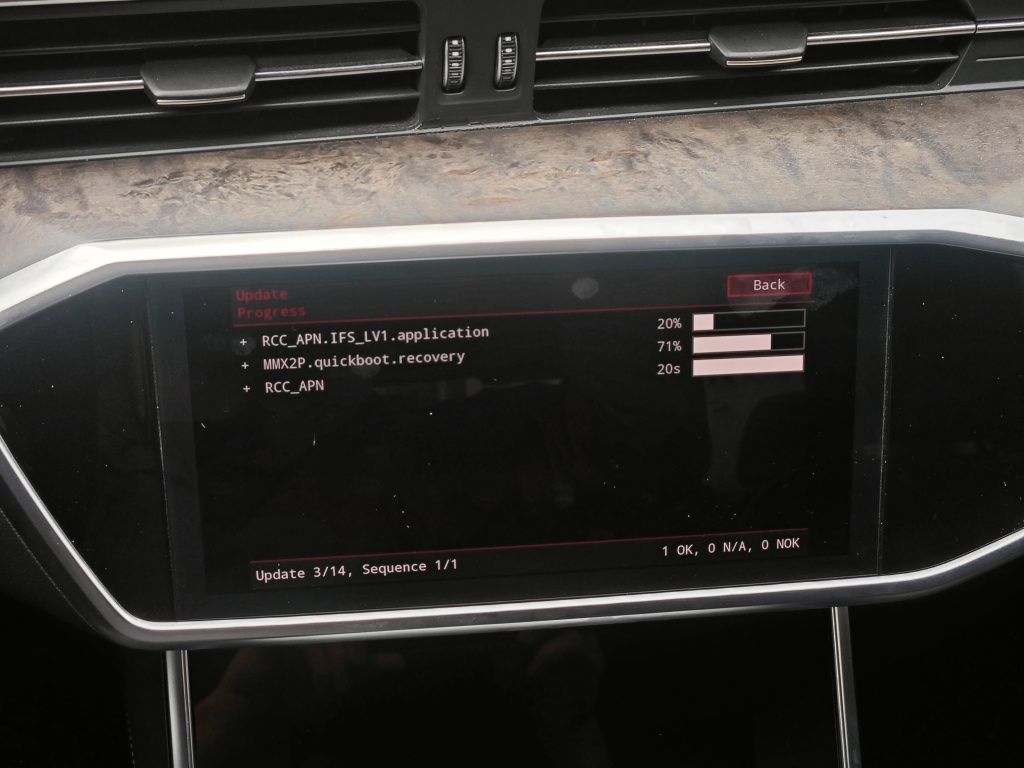 Audi E-tron Cayenne Q5 Q7 Q8 A4 A5 A6 A7 мова наві скіни прошивка