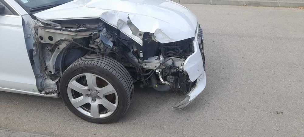 Audi A6 avant, 2.0 TDI 177cv, acidentada, a circular