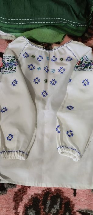 Вишиті блузки дитячі