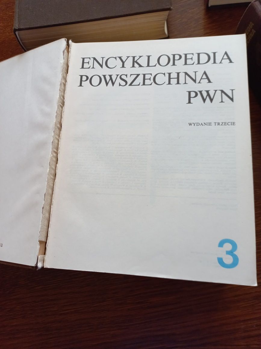 sprzedam Encyklopedię Powszechną PWN 4 tomy