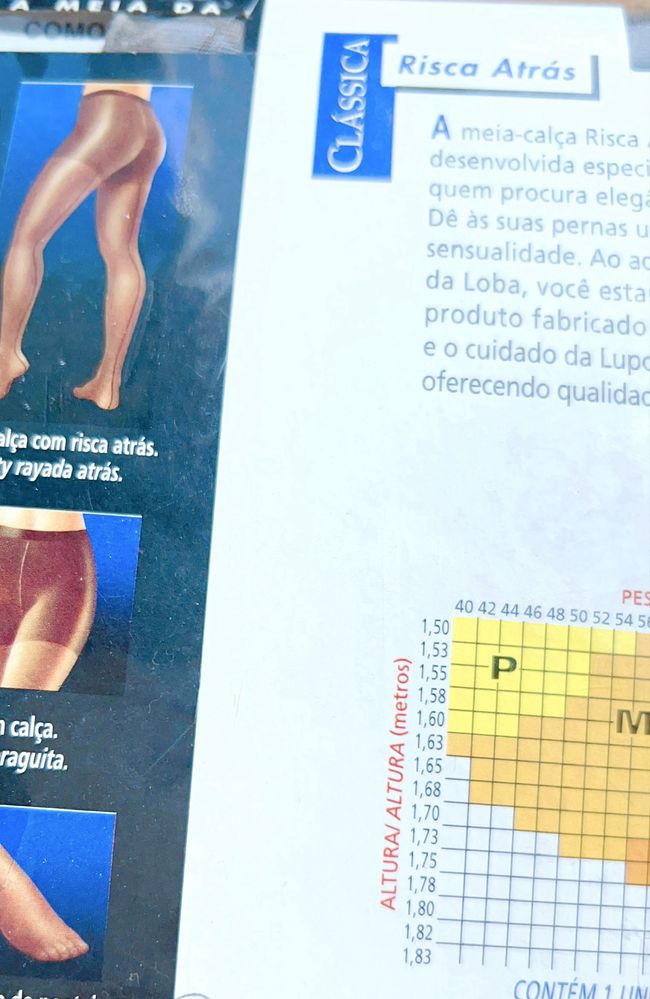 Collants cor de pele de risca atrás