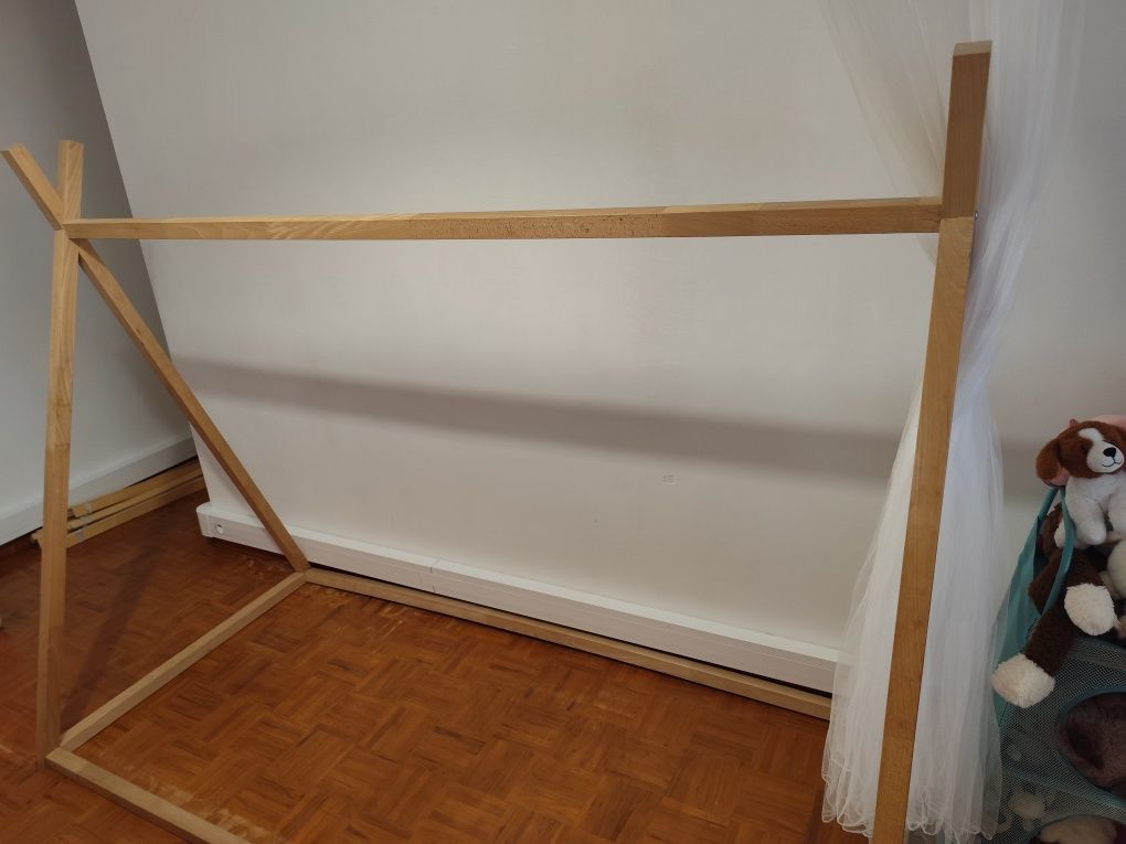 Estrutura de cama estilo Montessori