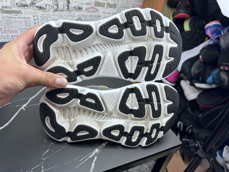 Розмір 38.5 Кросівки Hoka One One Gaviota 5 / Взуття