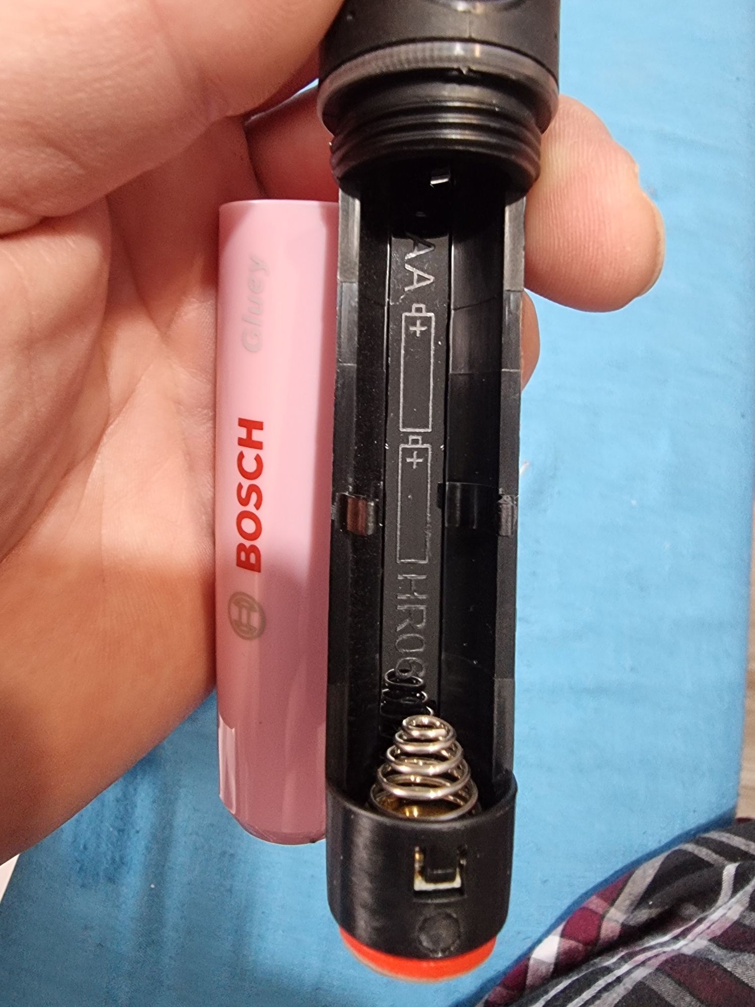 Pistolet do kleju Bosch Gluey