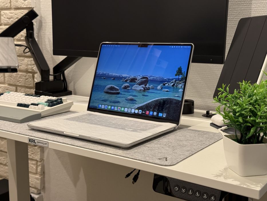MacBook Air M4 15 cali (512 GB SSD, gwarancja, bez śladów użytkowania)