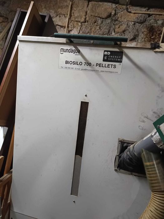 Caldeira a pellets 23 Kw para aquecimento central e AQS