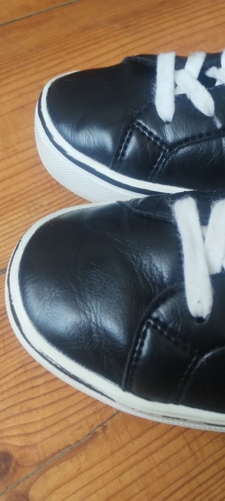 Кросівки шкіряні Skechers, 38(25).