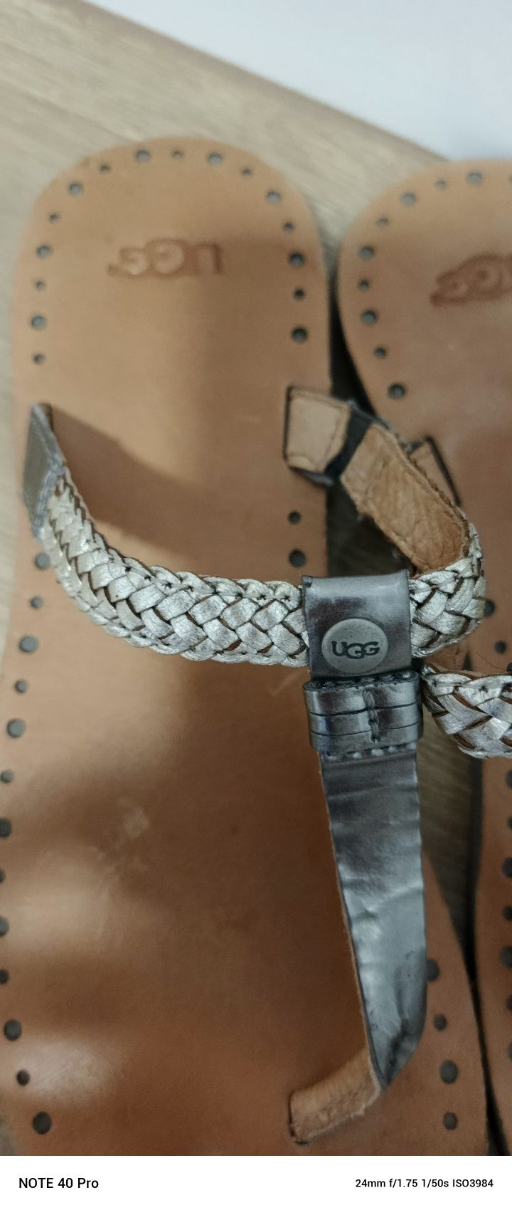 Klapki damskie UGG 40