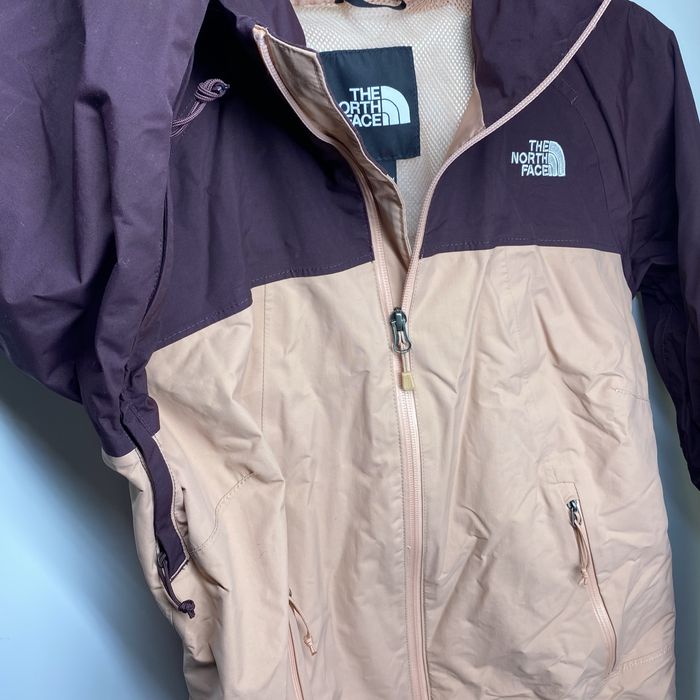 Оригинальная женская куртка The North Face Stratos DryVent