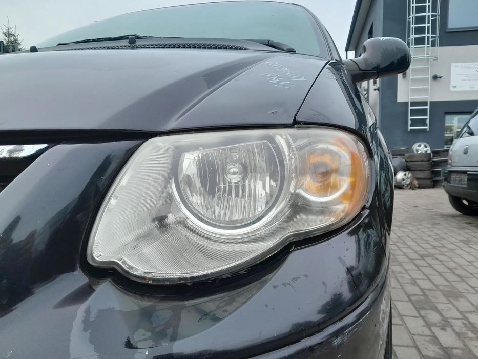 CHRYSLER VOYAGER LAMPA REFLEKTOR LEWA PRZEDNIA LEWY PRZÓD