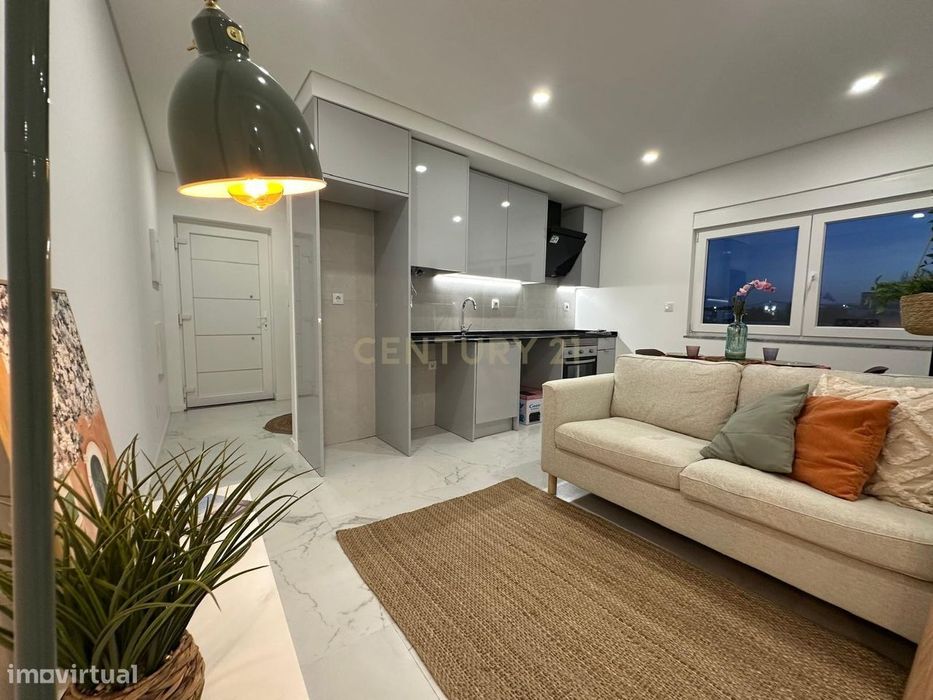 Apartamento T3 Duplex no Prior Velho, Loures!