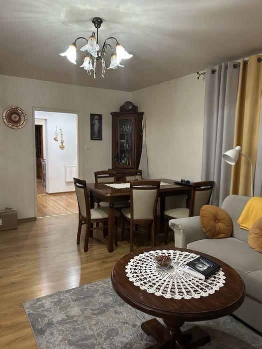 Dom z działką i grażem w centrum Izbicy