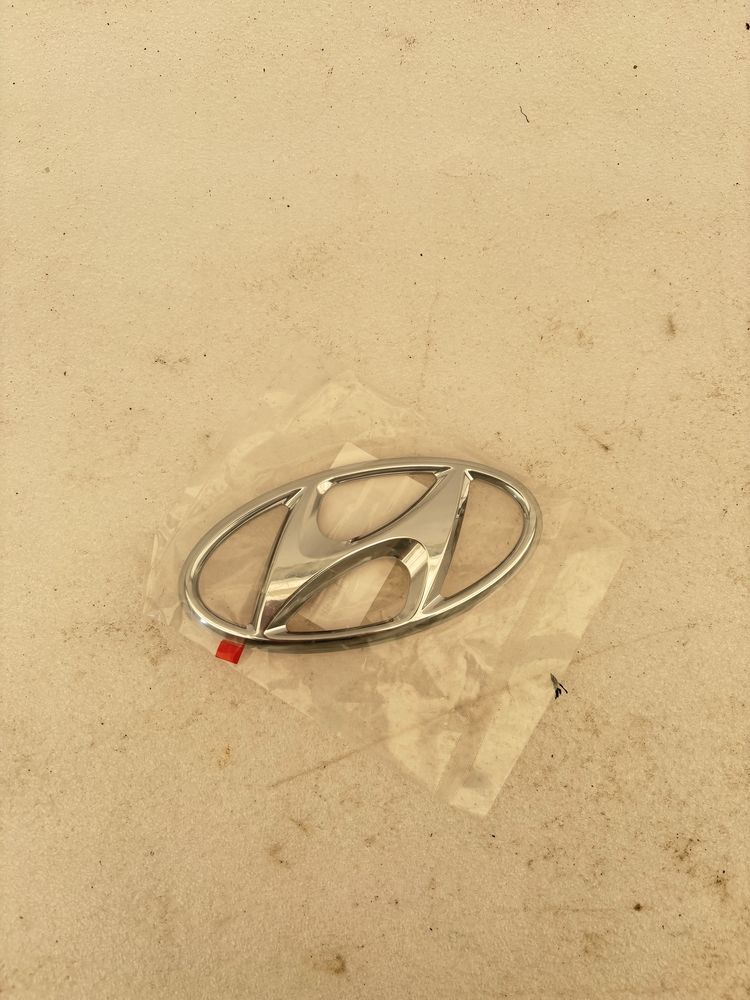 Hyundai I10 emblemat znaczek logo tył tylny nowy