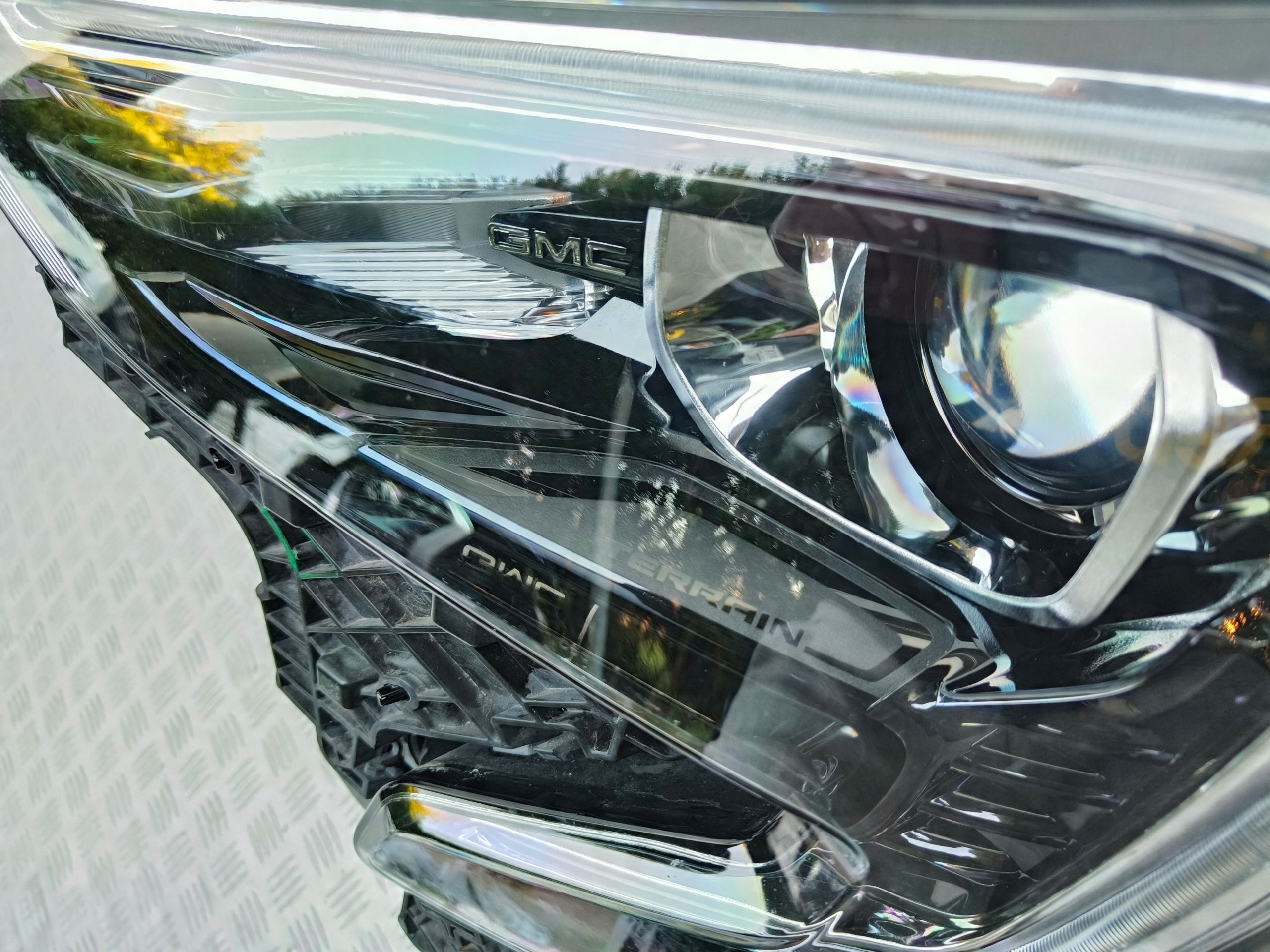 Gmc Terrain Reflektor Lampa Xenon Full Led Lewa Usa