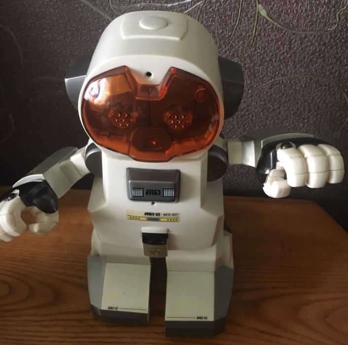 Интеллектуальный робот Echo-bot