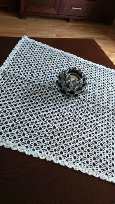 Ażurowa kremowo-beżowa serwetka 56x56 bieżnik serweta 2 szt